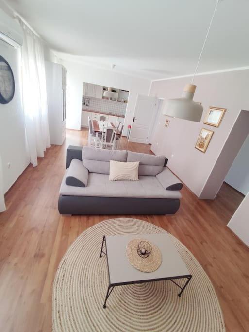 Family Heritage Apartment Сплит Екстериор снимка
